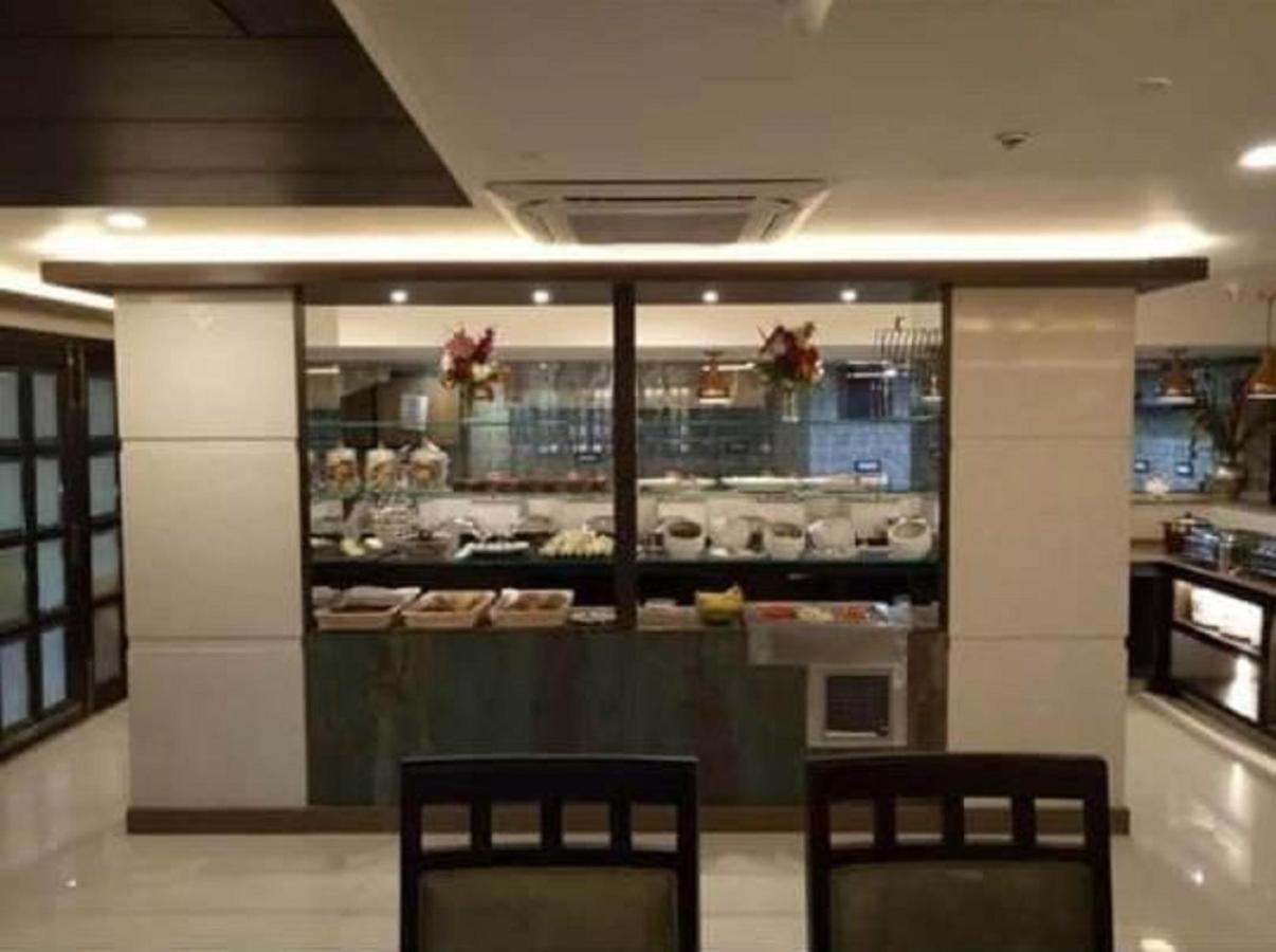 Hotel Atithi Guwahati Exterior photo